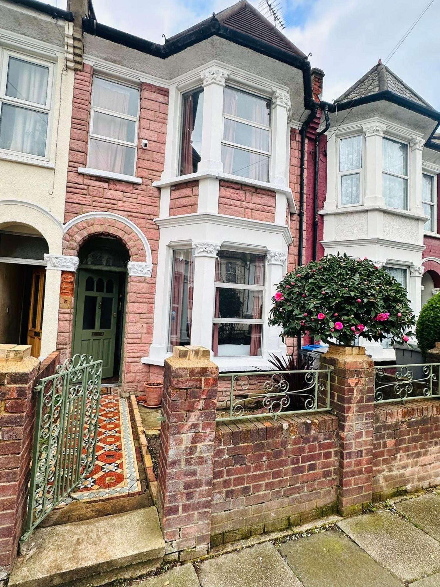 Charming, Renovated Residence In Willesden Green 伦敦 外观 照片